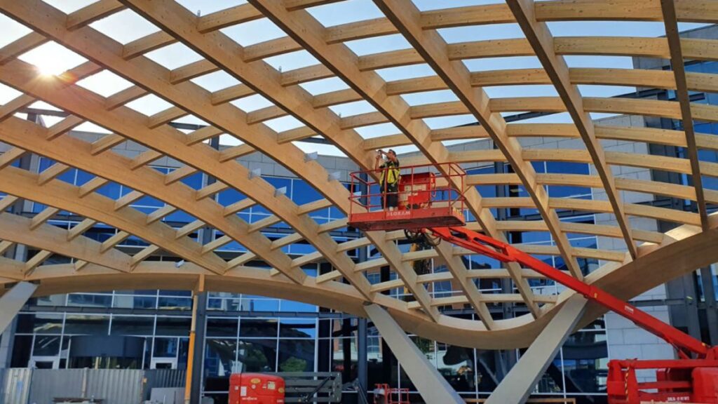 The Art of Curved Beams for Architectural Masterpieces